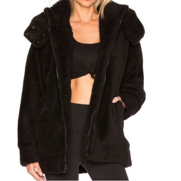ALO Yoga Norte Black Faux Sherpa Jacket Coat Size Medium Revolve - Picture 3 of 14